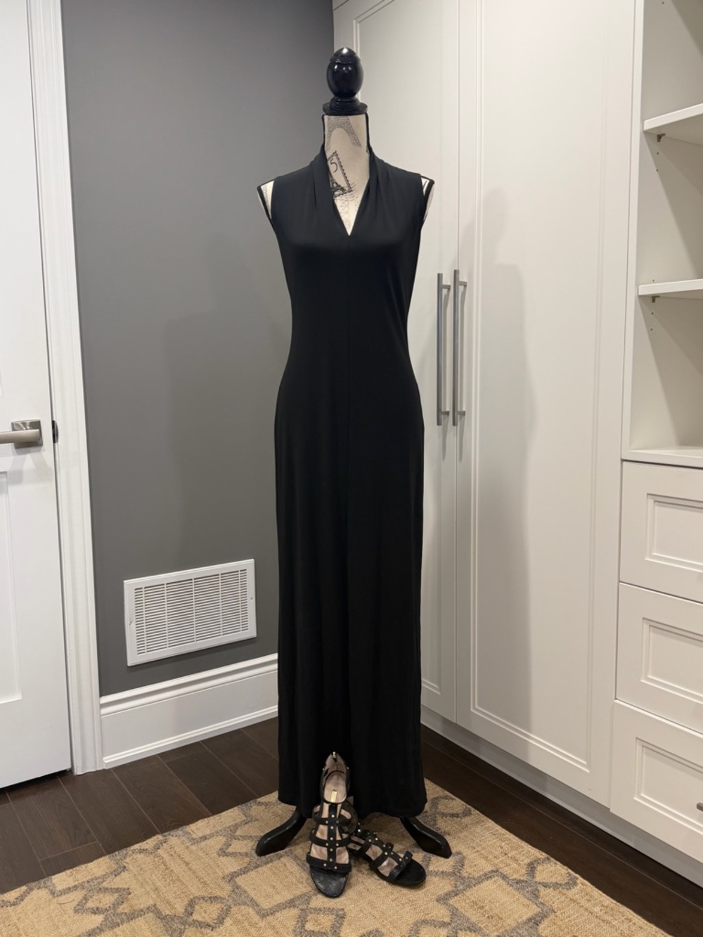 Banana Republic Black Sleeveless V-Neck Maxi Dress